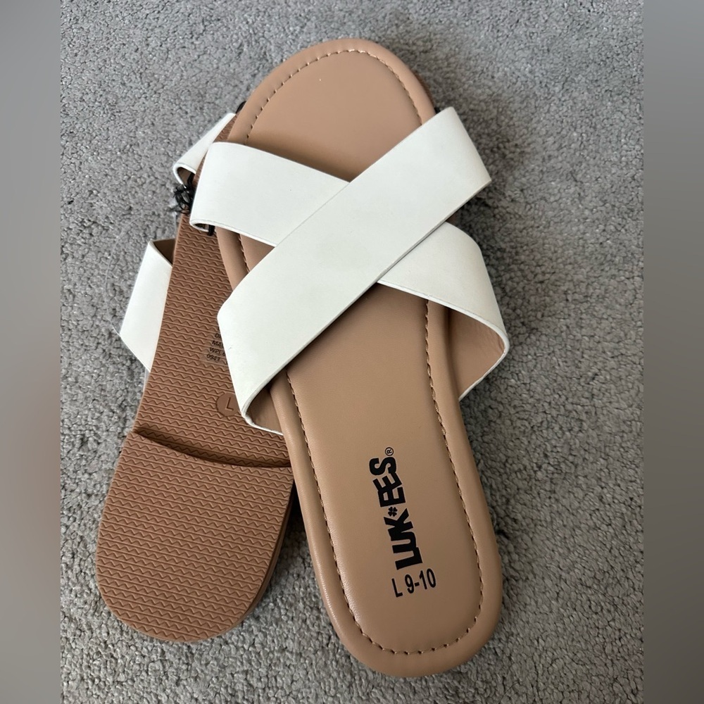 LUK-EES By Muk Luks Women’s Sandals White Size Large 9-10 Crisscross Slides - Picture 2 of 6
